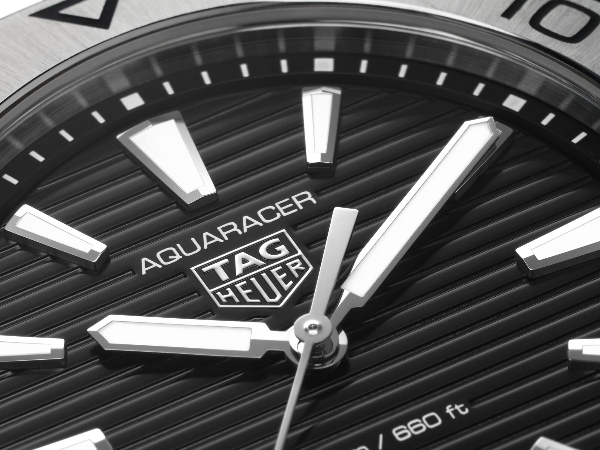 TAG HEUER  AQUARACER PROFESSIONAL 200
