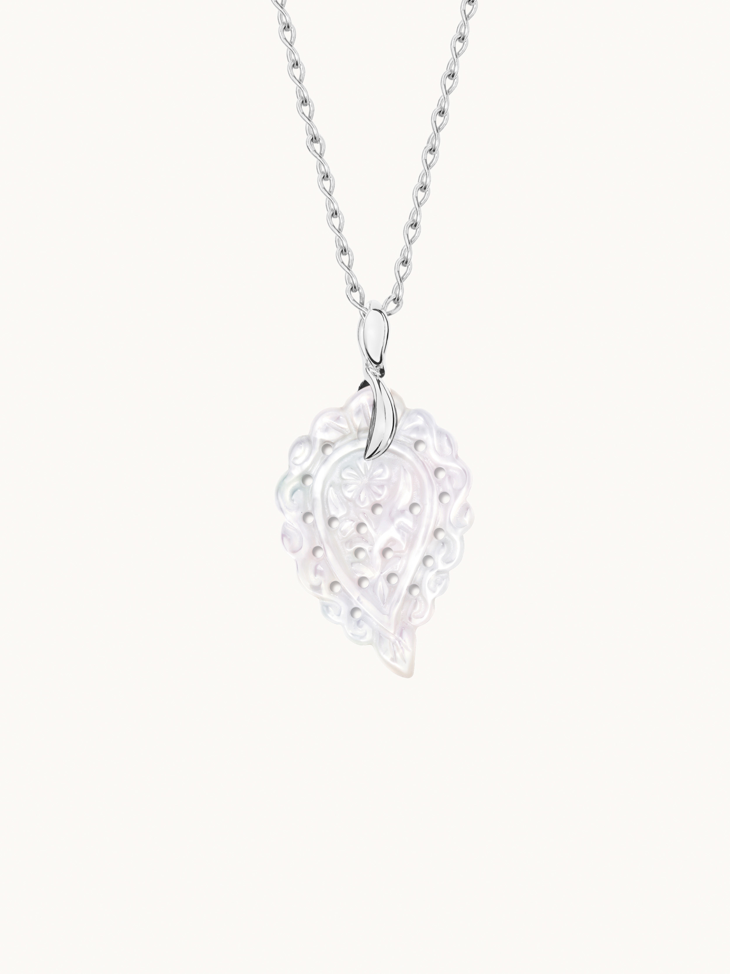 TAMARA COMOLLI INDIA LEAF ANHÄNGER SMALL PERLMUTT