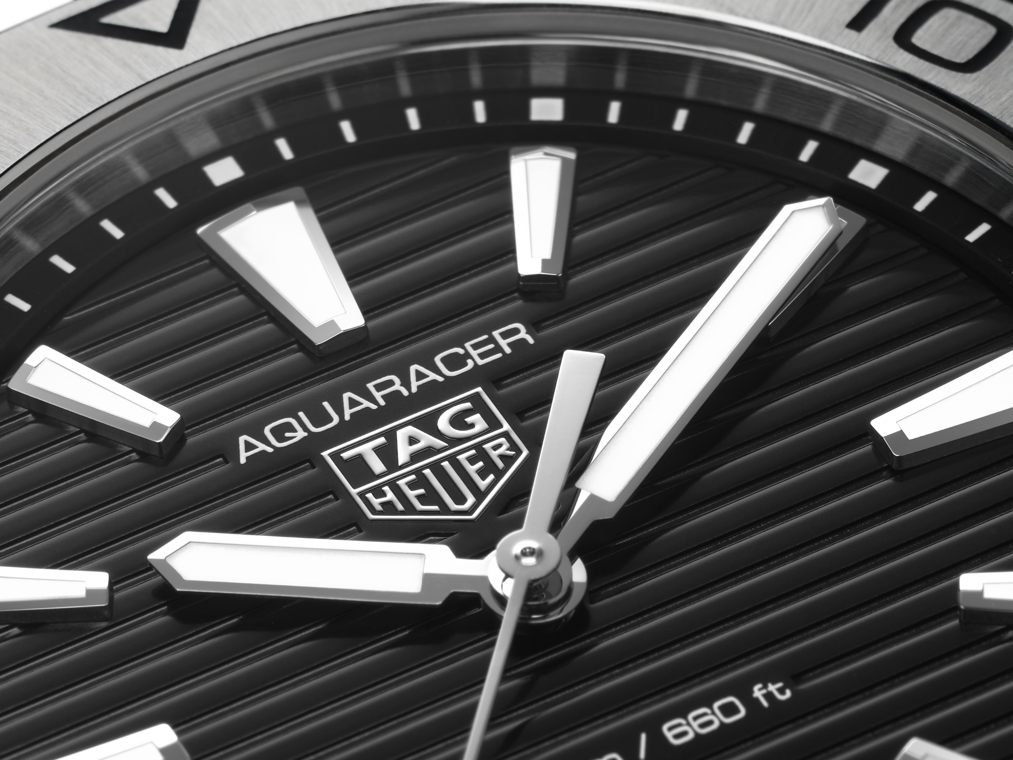 TAG HEUER  AQUARACER PROFESSIONAL  200 DATE